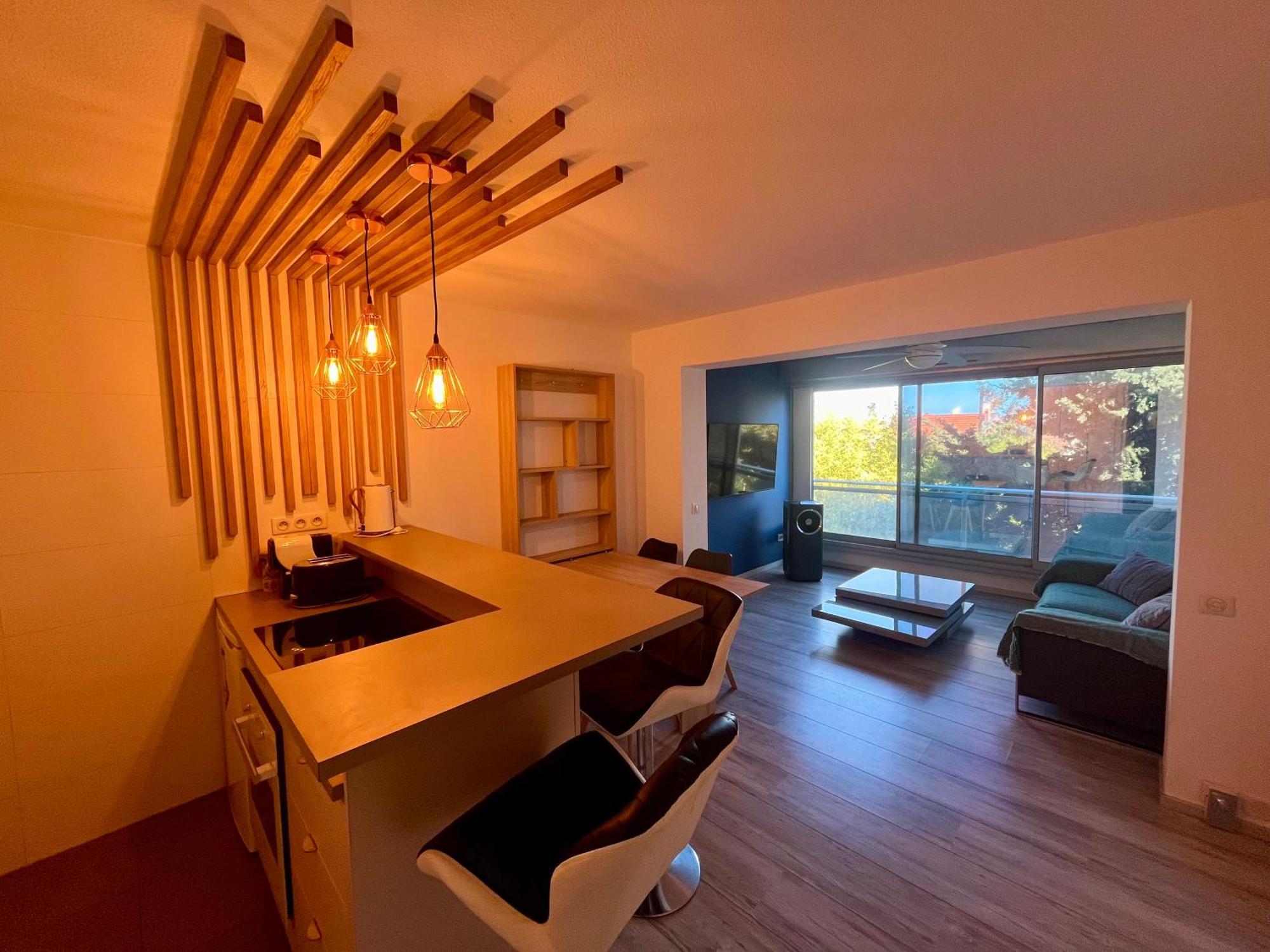Apt Golfe Juan - 5Min Des Plages - Parking Privee - Piscine Rooftop Vallauris Εξωτερικό φωτογραφία